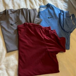 Mens size large lot of 5 T-shirt’s